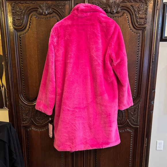 Avec Les Filles Vibrant Pink Faux Fur Jacket - Picture 9 of 9